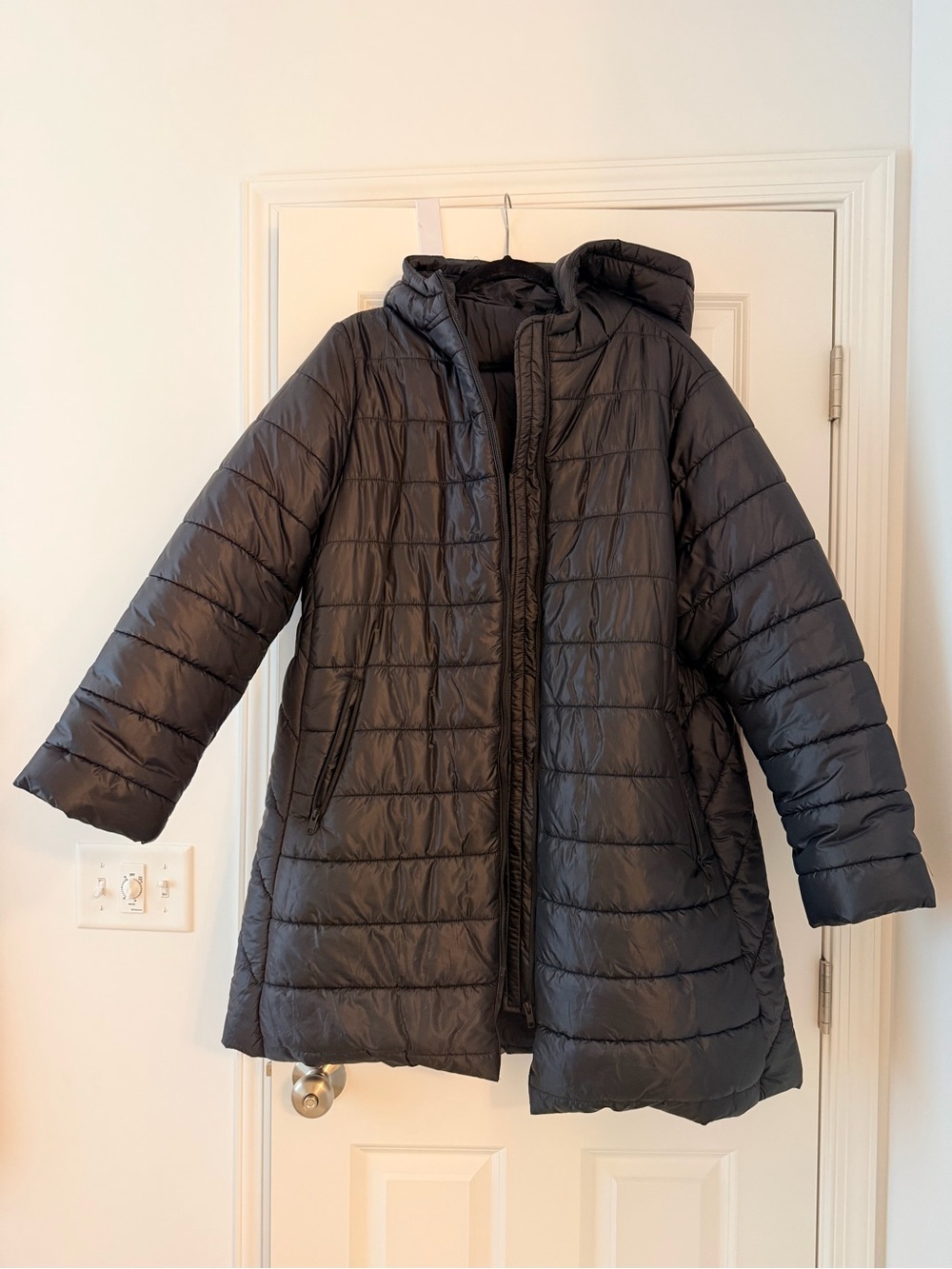 Gap Women's Maternity Black Puffer Hooded Coat